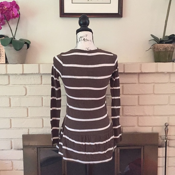 EUC Xhilaration Long Sleeve Peplum Tee - Picture 2 of 6